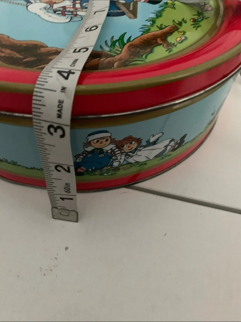 Vintage 1987 Raggedy Ann and Andy Cookie Tin